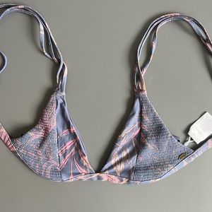 O’Neill bikini top size medium